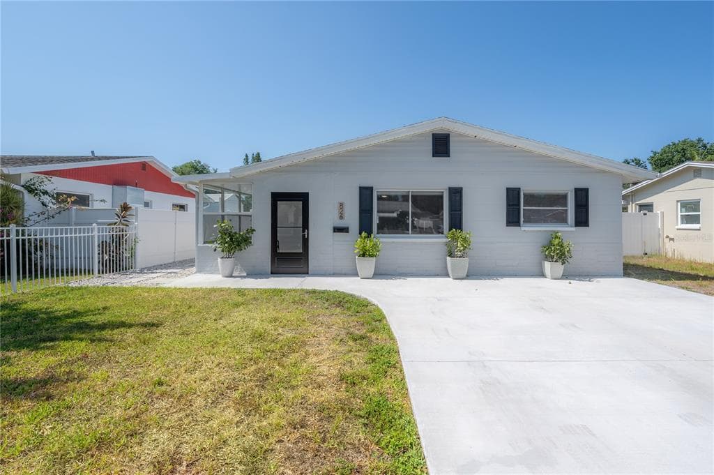 826 90TH AVENUE N ST PETERSBURG, FL 33702