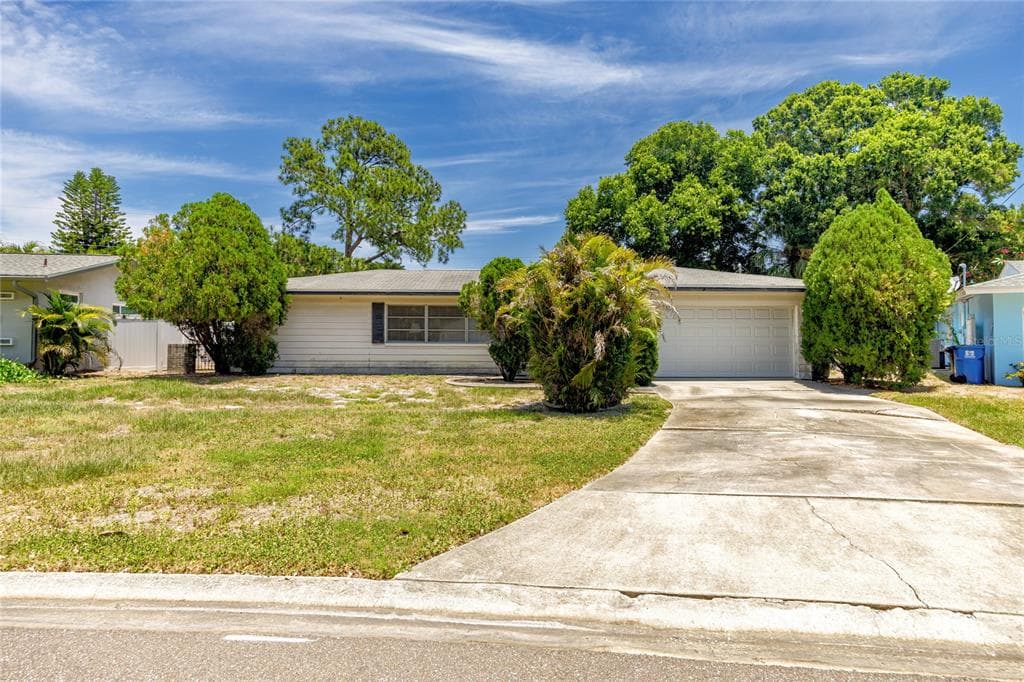 1285 63RD TERRACE S ST PETERSBURG, FL 33705