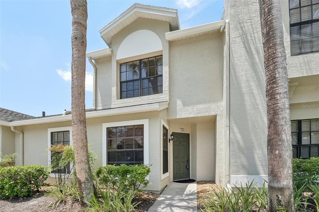 5100 BURCHETTE ROAD UNIT 3201 TAMPA, FL 33647