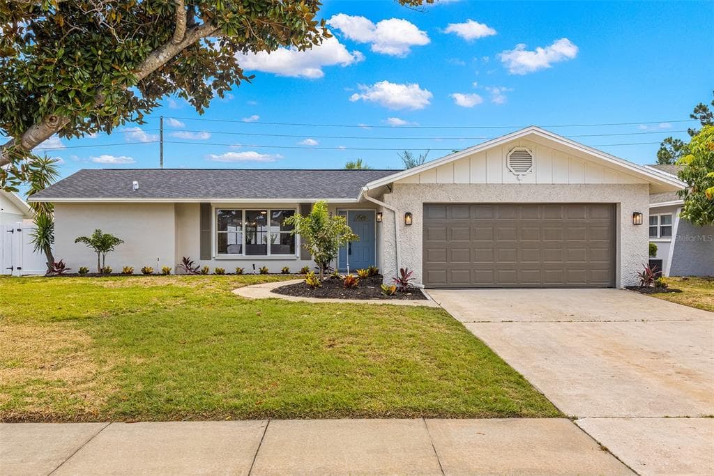 2463 MOORE HAVEN DRIVE E CLEARWATER, FL 33763
