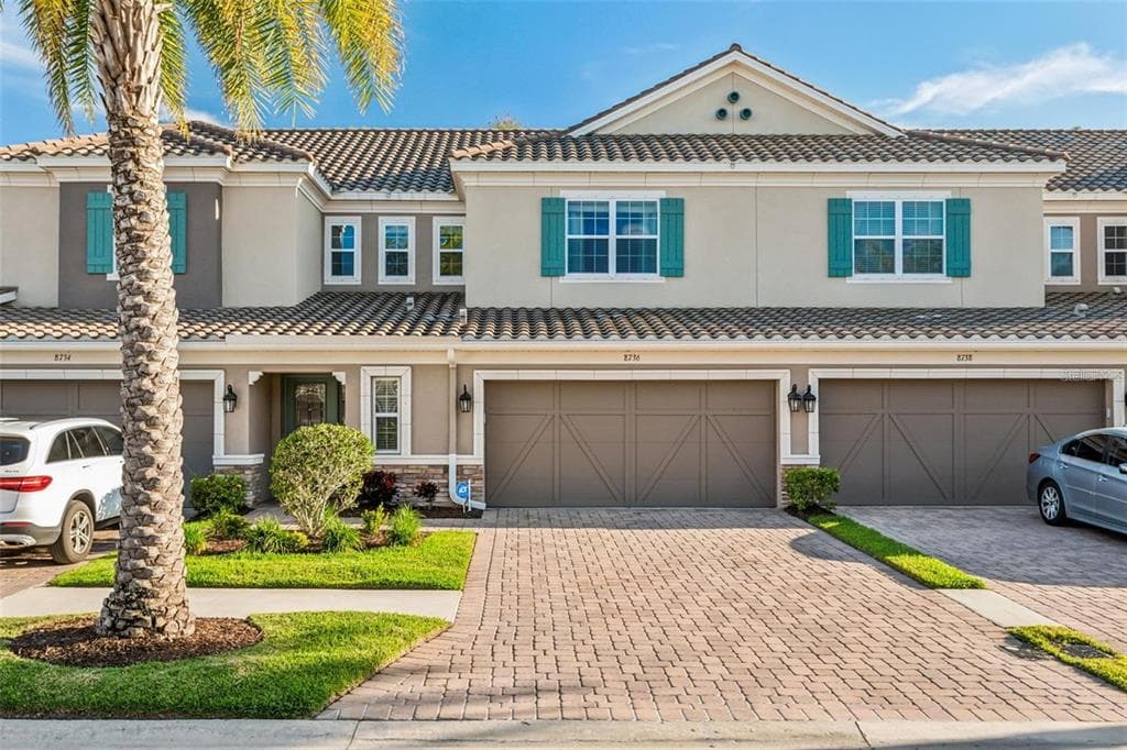 8736 TERRACINA LAKE DRIVE TAMPA, FL 33625
