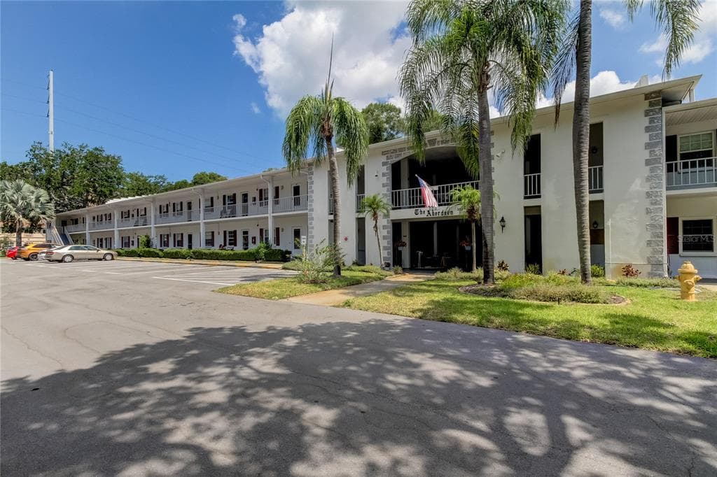 300 CLYDE LANE UNIT 203 DUNEDIN, FL 34698