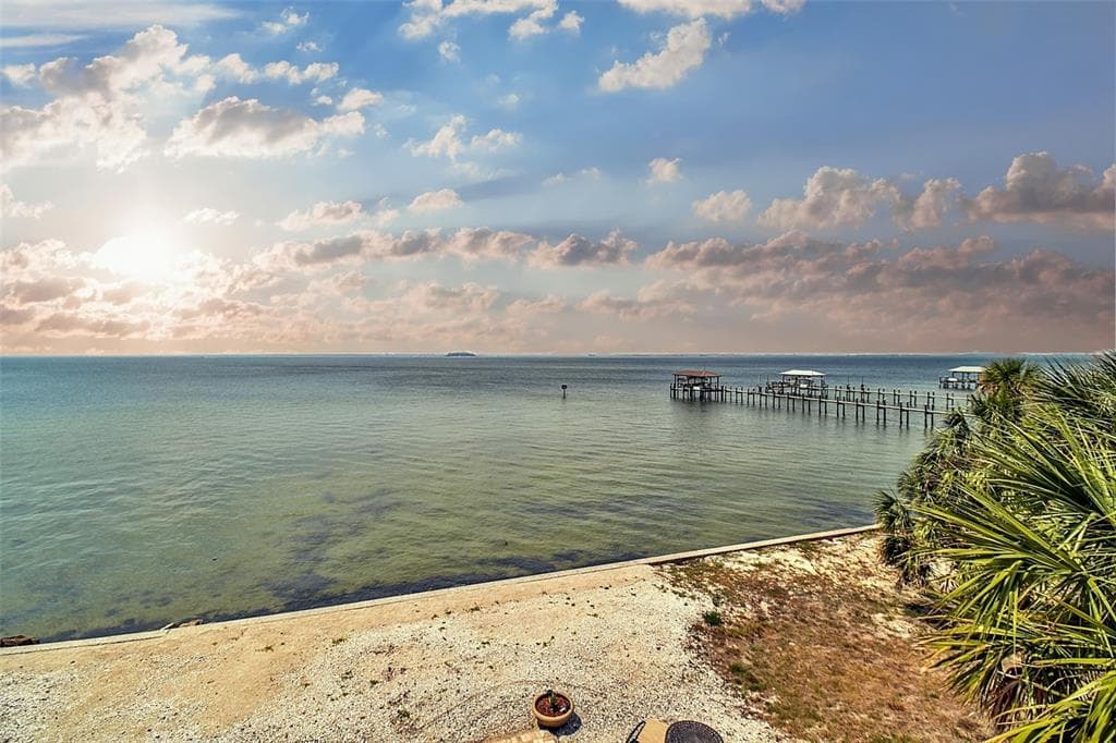 6504 SURFSIDE BOULEVARD UNIT 8 APOLLO BEACH, FL 33572