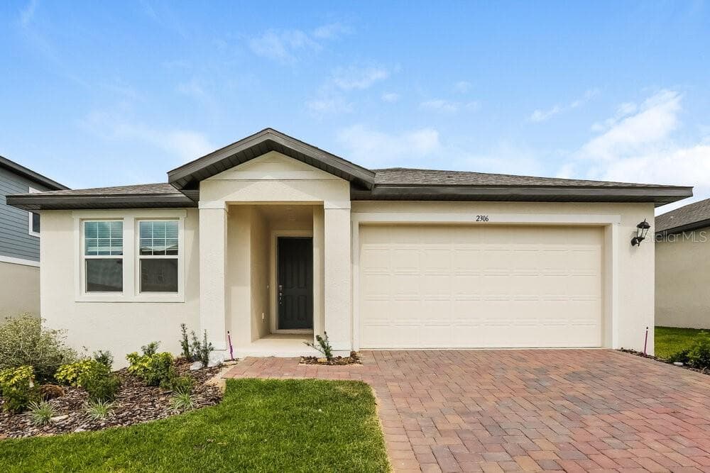 2306 RAVEN RIDGE ROAD MINNEOLA, FL 34715