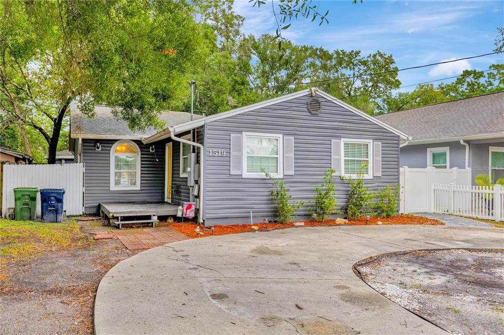 1519 W MOHAWK AVENUE TAMPA, FL 33603