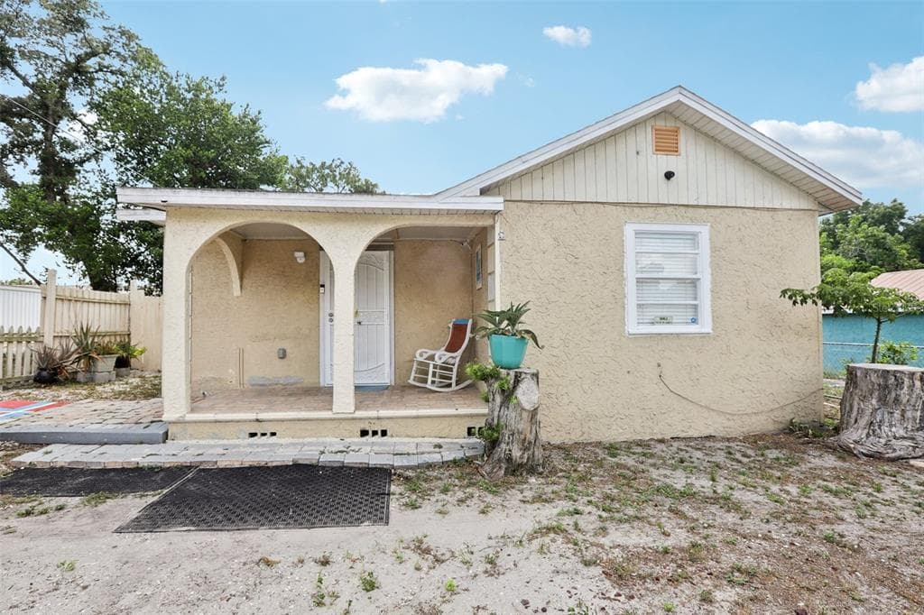 9302 N 19TH STREET TAMPA, FL 33612