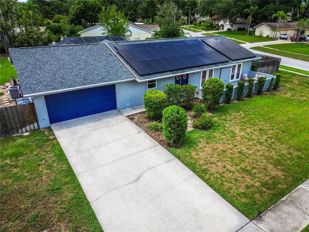 1120 LAKEMONT DRIVE VALRICO, FL 33594