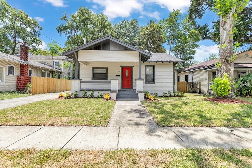 310 W ALFRED STREET