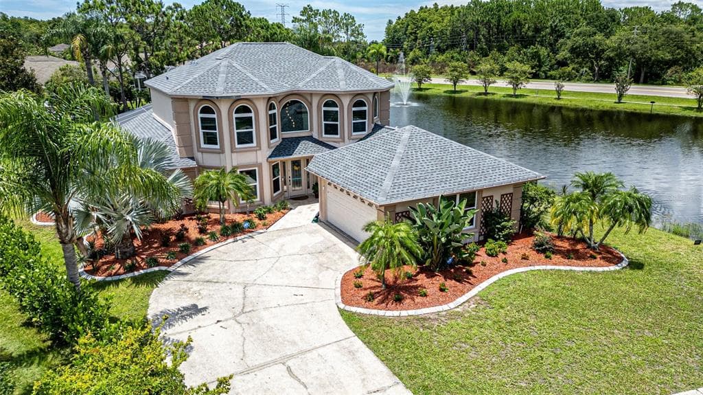 724 CRESTRIDGE DRIVE TARPON SPRINGS, FL 34688
