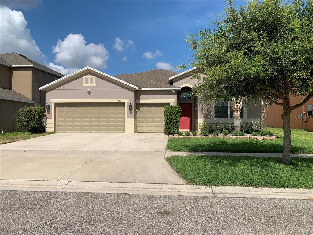 2431 DAKOTA CLIFF STREET RUSKIN, FL 33570