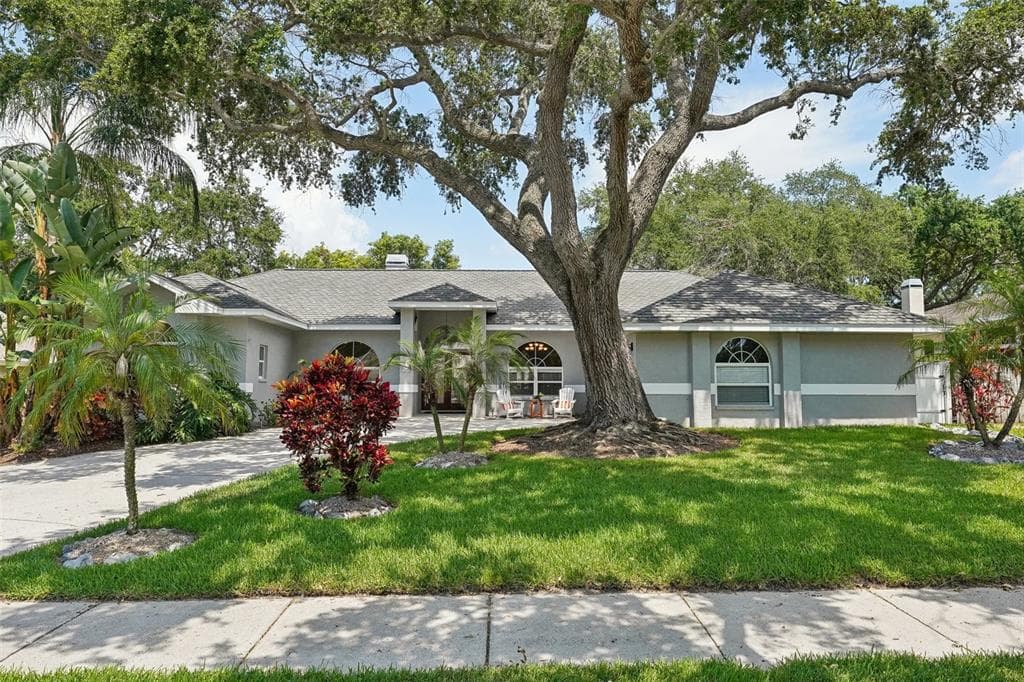 673 WESTFIELD COURT DUNEDIN, FL 34698