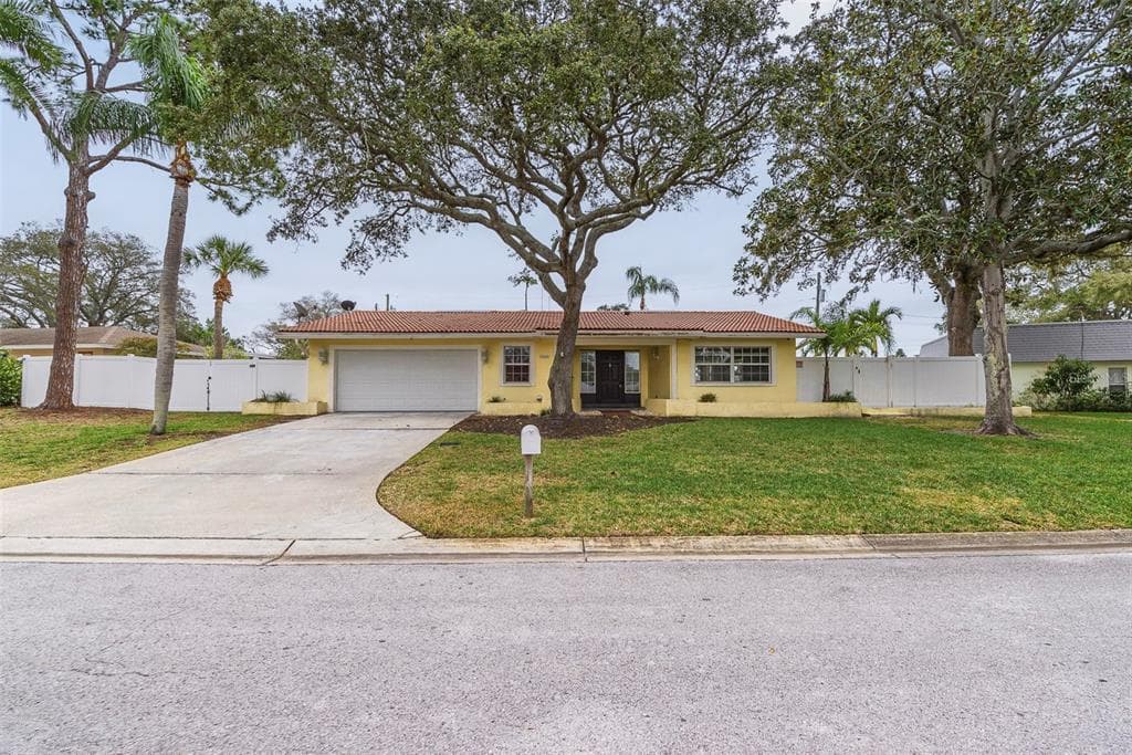 14464 OAKGLEN DRIVE LARGO, FL 33774