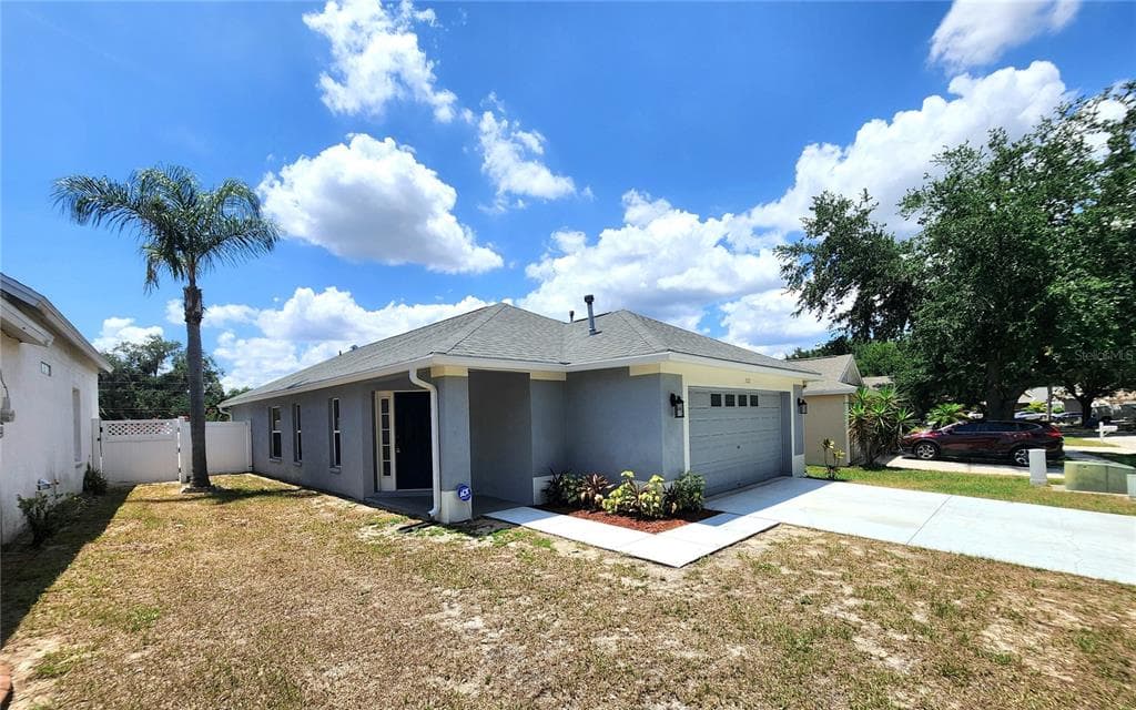 322 SUMMER SAILS DRIVE VALRICO, FL 33594