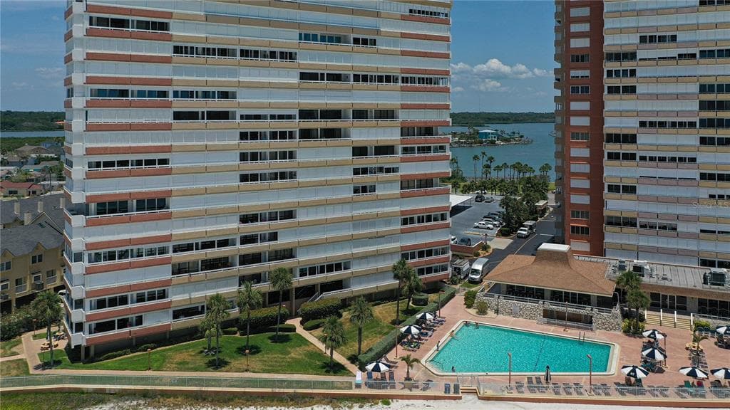 17940 GULF BOULEVARD UNIT 4E REDINGTON SHORES, FL 33708