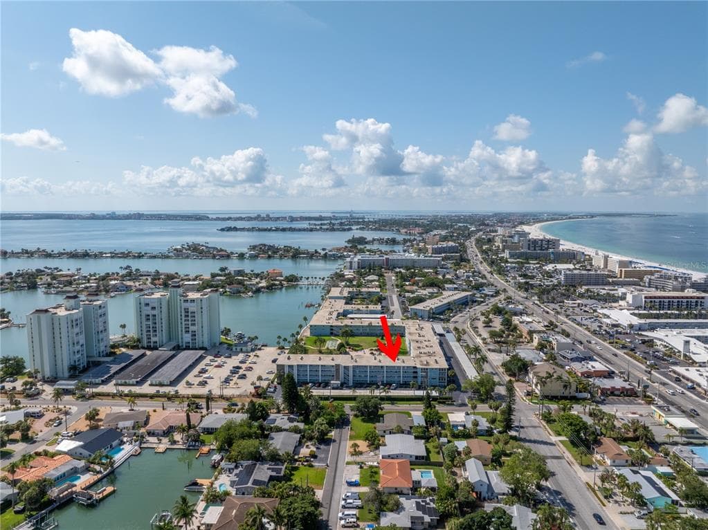 300 64TH AVENUE UNIT 422 ST PETE BEACH, FL 33706
