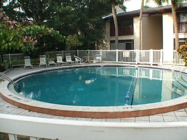 3836 N LAKE DRIVE UNIT 119 TAMPA, FL 33614