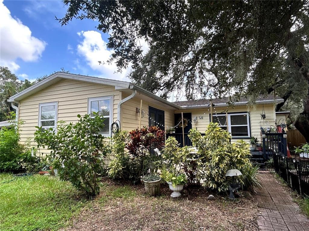 25 7TH AVENUE SE LARGO, FL 33771
