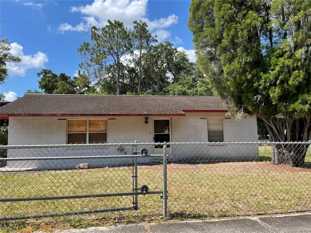 3001 S WILLOW DRIVE PLANT CITY, FL 33566