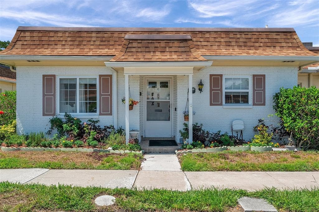 1610 S LAKE AVENUE UNIT 4 CLEARWATER, FL 33756