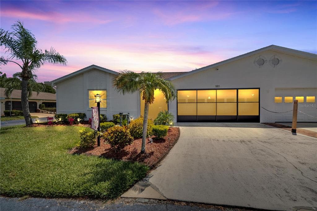 1811 BRETH COURT SUN CITY CENTER, FL 33573