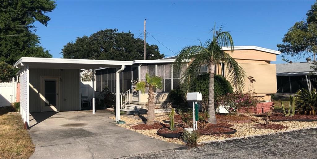 2040 HOYLE DRIVE HOLIDAY, FL 34691