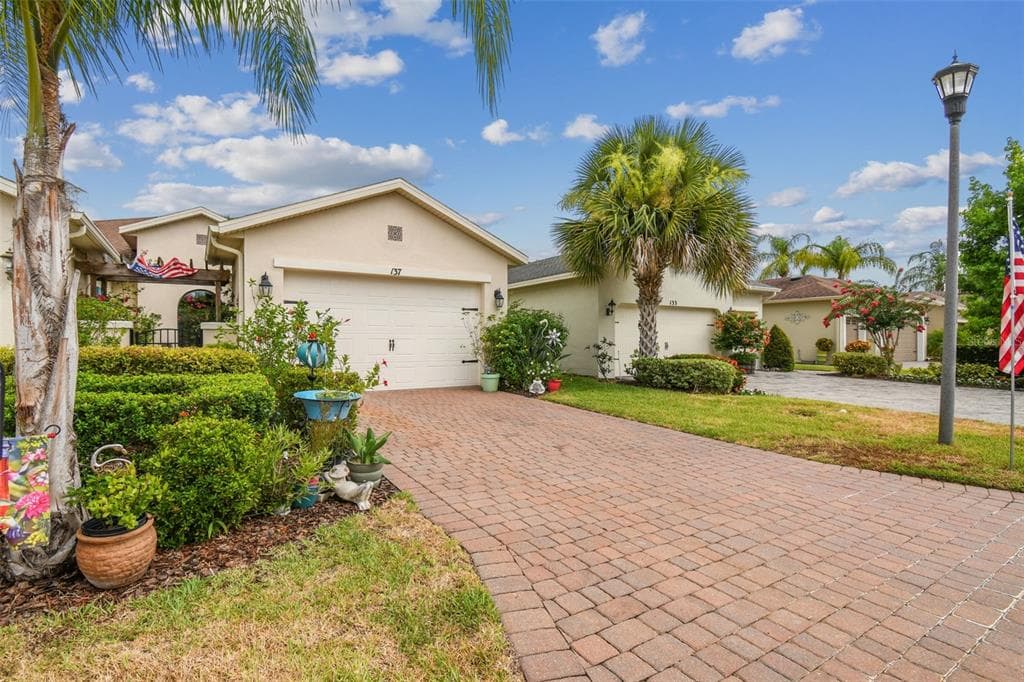 137 CASAVISTA DRIVE POINCIANA, FL 34759