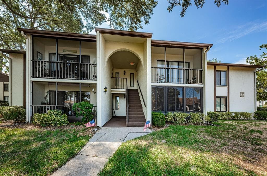 1725 PINE RIDGE WAY W UNIT A2 PALM HARBOR, FL 34684