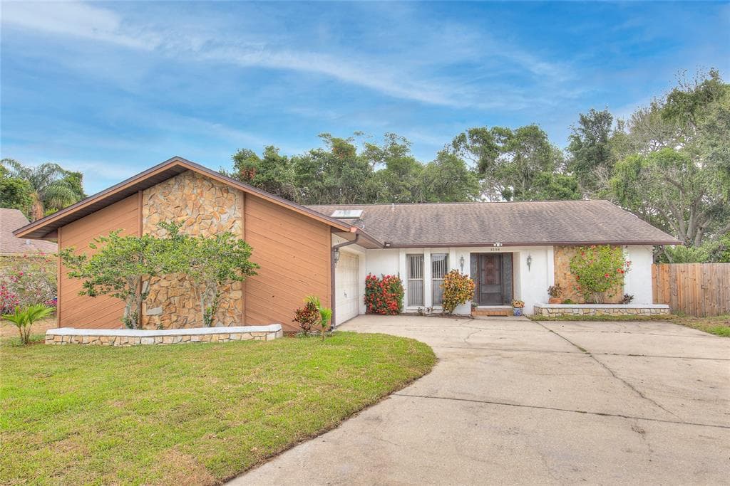 3194 CHAMBLEE LANE CLEARWATER, FL 33759