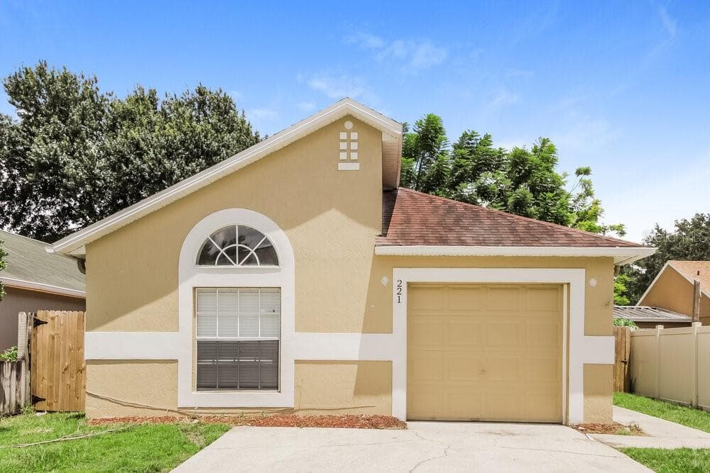 221 TWISTING TRAIL ORLANDO, FL 32825