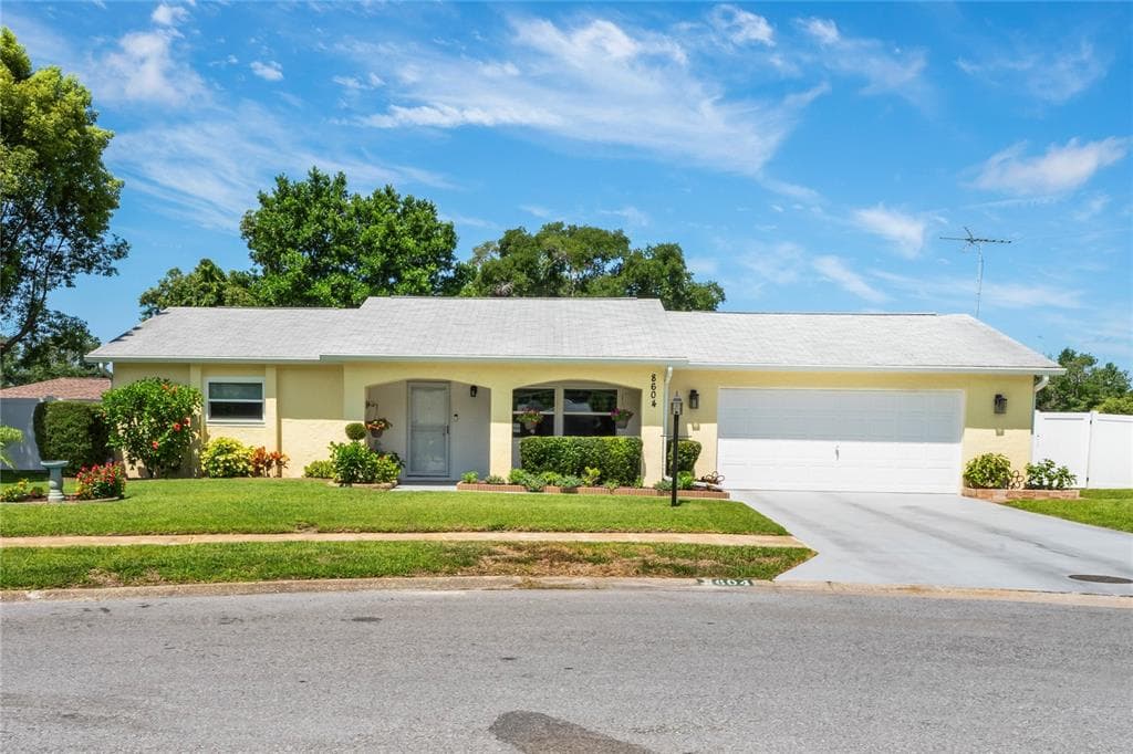 8604 HONEYCOMB DRIVE PORT RICHEY, FL 34668