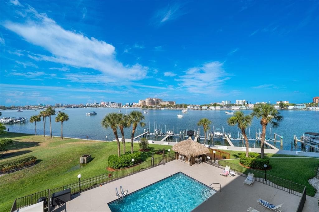 650 ISLAND WAY UNIT 404 CLEARWATER, FL 33767