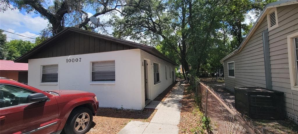 10007 N 10TH ST TAMPA, FL 33612