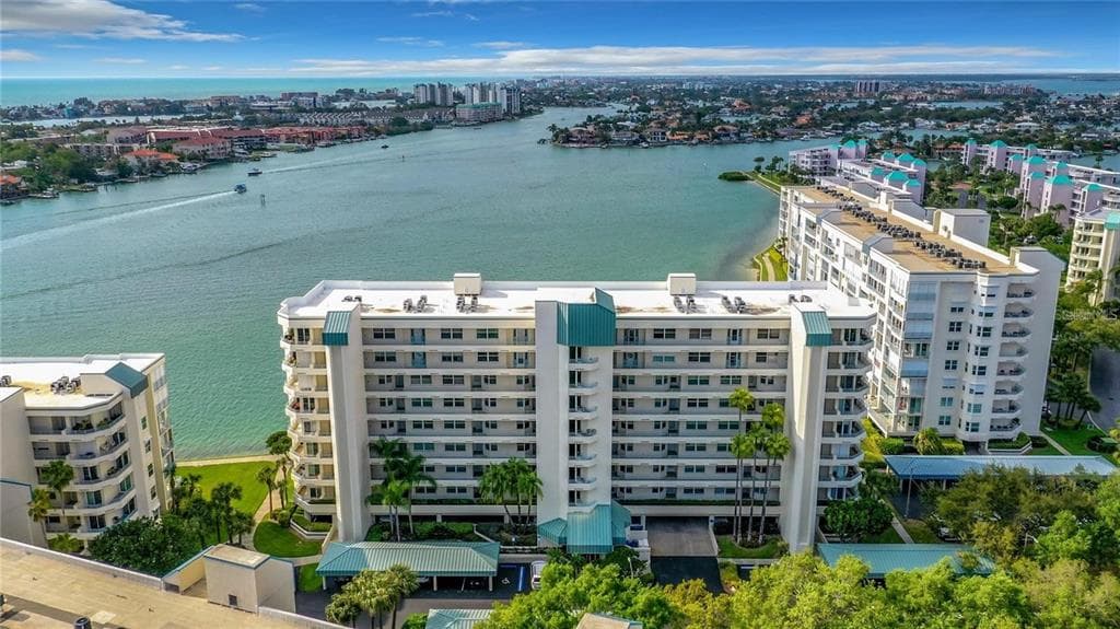 7932 SAILBOAT KEY BOULEVARD S UNIT 703 SOUTH PASADENA, FL 33707