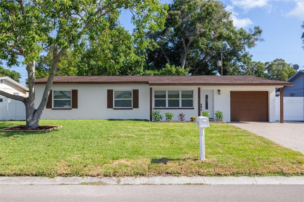 8518 76TH AVENUE SEMINOLE, FL 33777