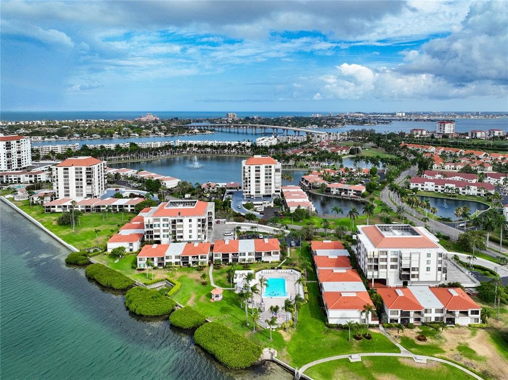 6294 BAHIA DEL MAR CIRCLE UNIT 302 ST PETERSBURG, FL 33715