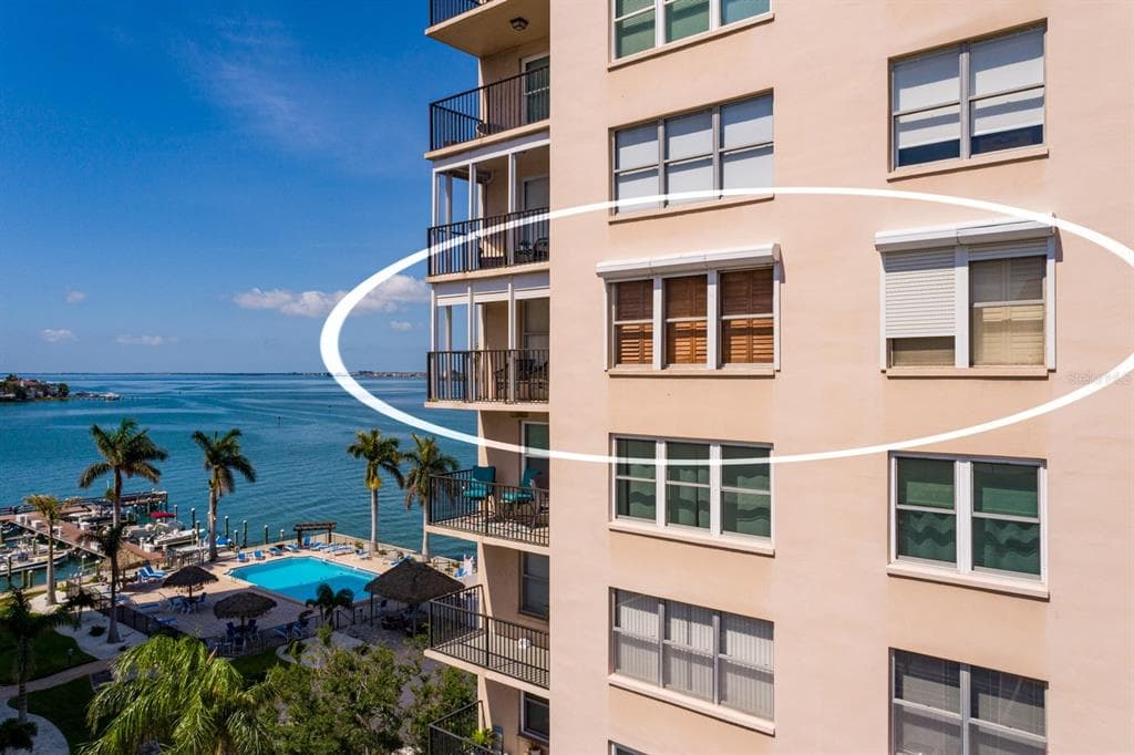 5220 BRITTANY DRIVE S UNIT 701 ST PETERSBURG, FL 33715