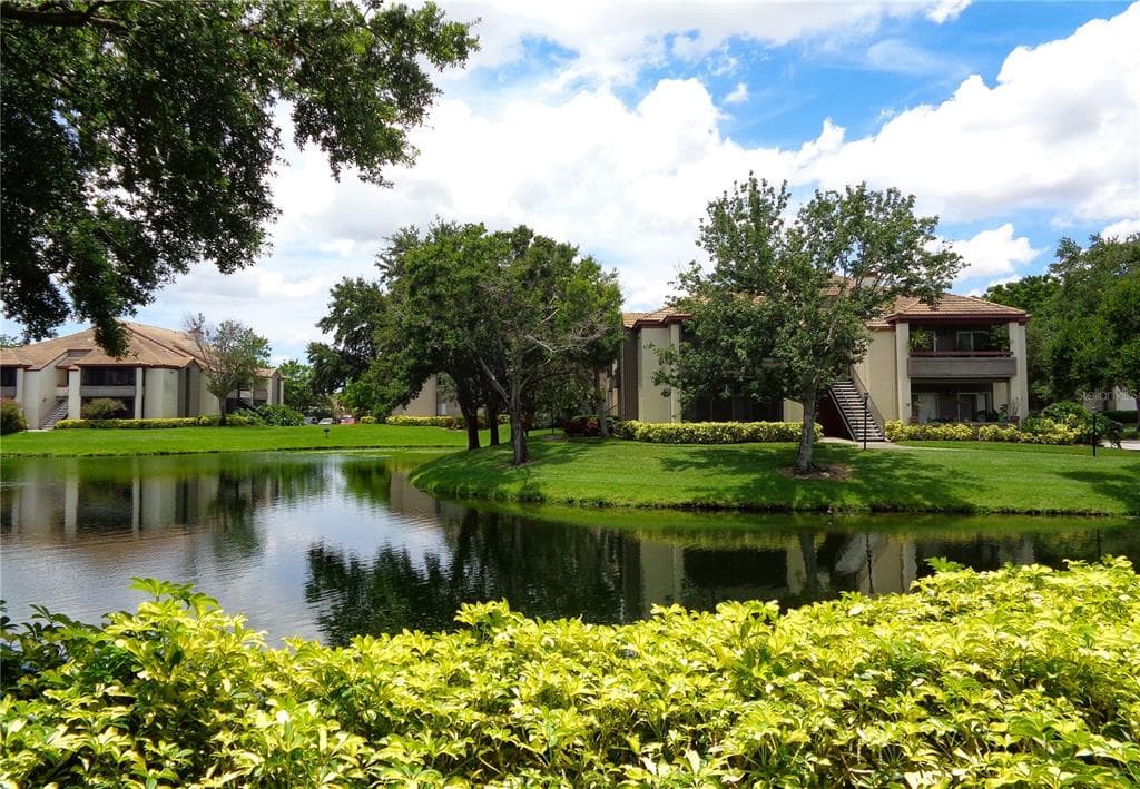 10263 GANDY BOULEVARD N UNIT 2116 ST PETERSBURG, FL 33702