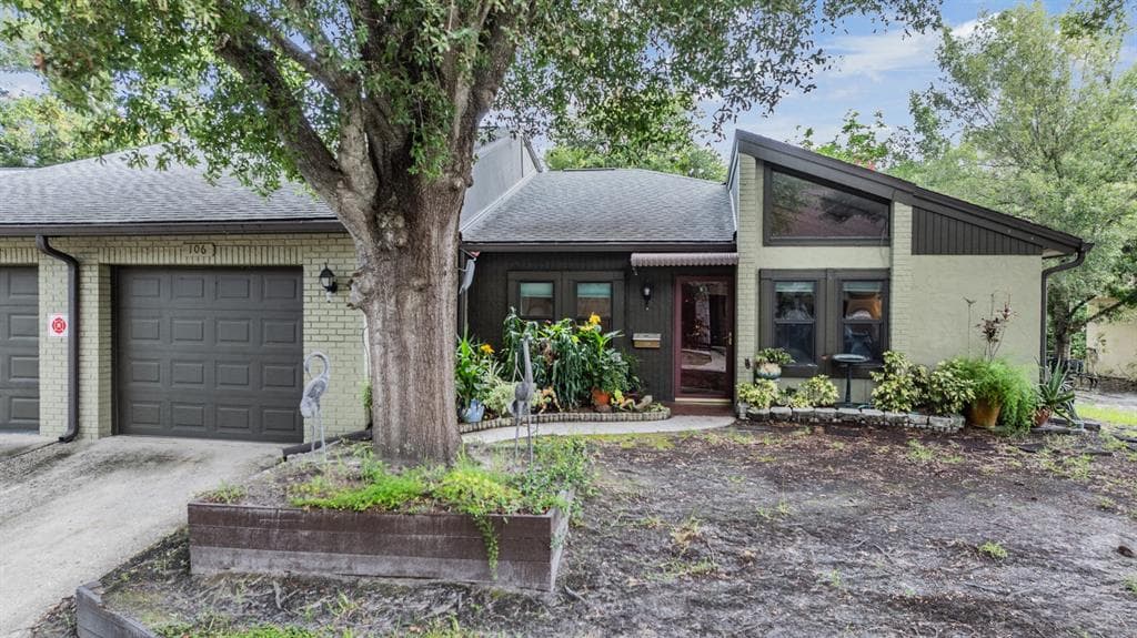 2101 SUNSET POINT ROAD UNIT 106 CLEARWATER, FL 33765