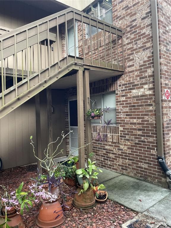 10433 CARROLLBROOK COURT UNIT 104 TAMPA, FL 33618