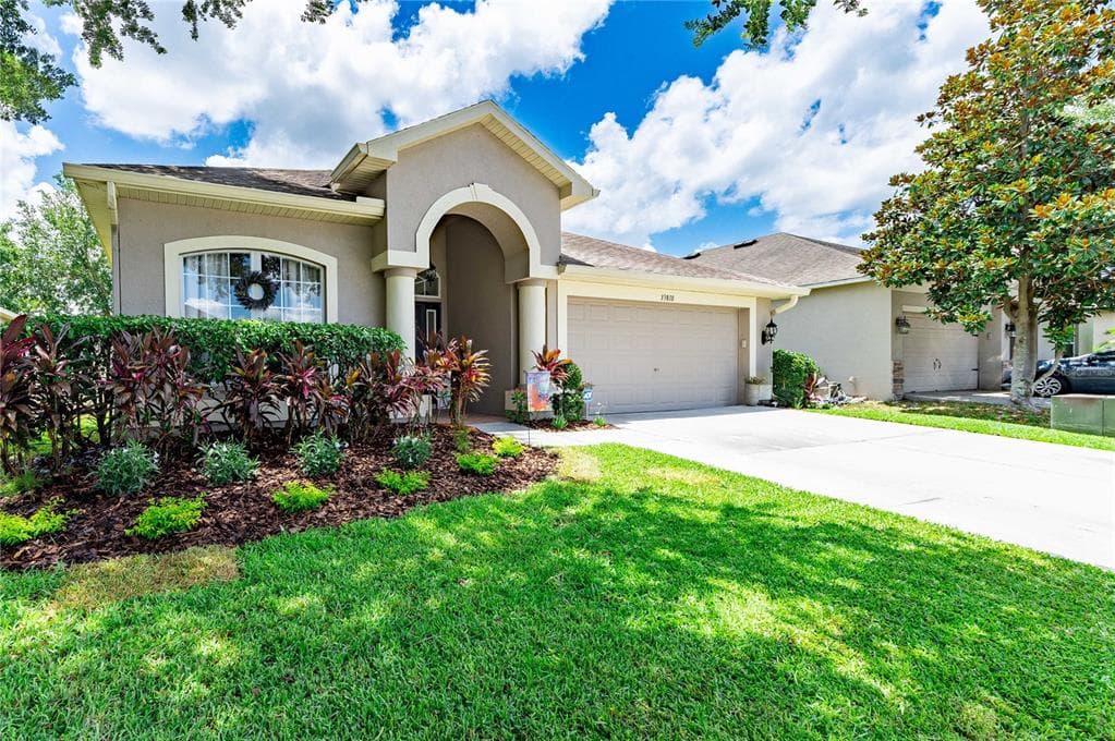 33810 HONEYWOOD AVENUE WESLEY CHAPEL, FL 33544