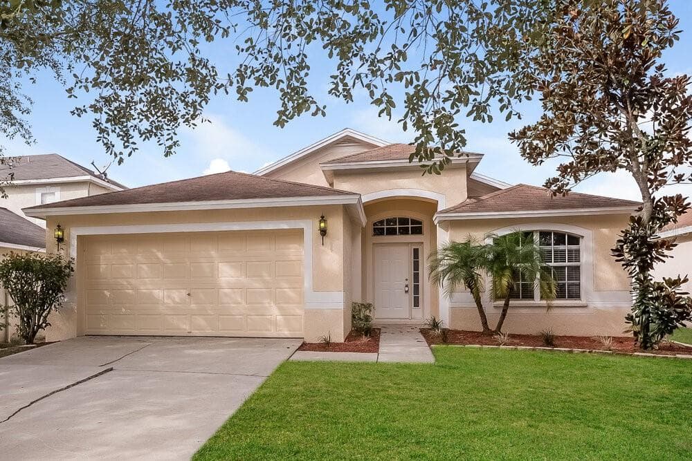 1323 DRAGON HEAD DRIVE VALRICO, FL 33594