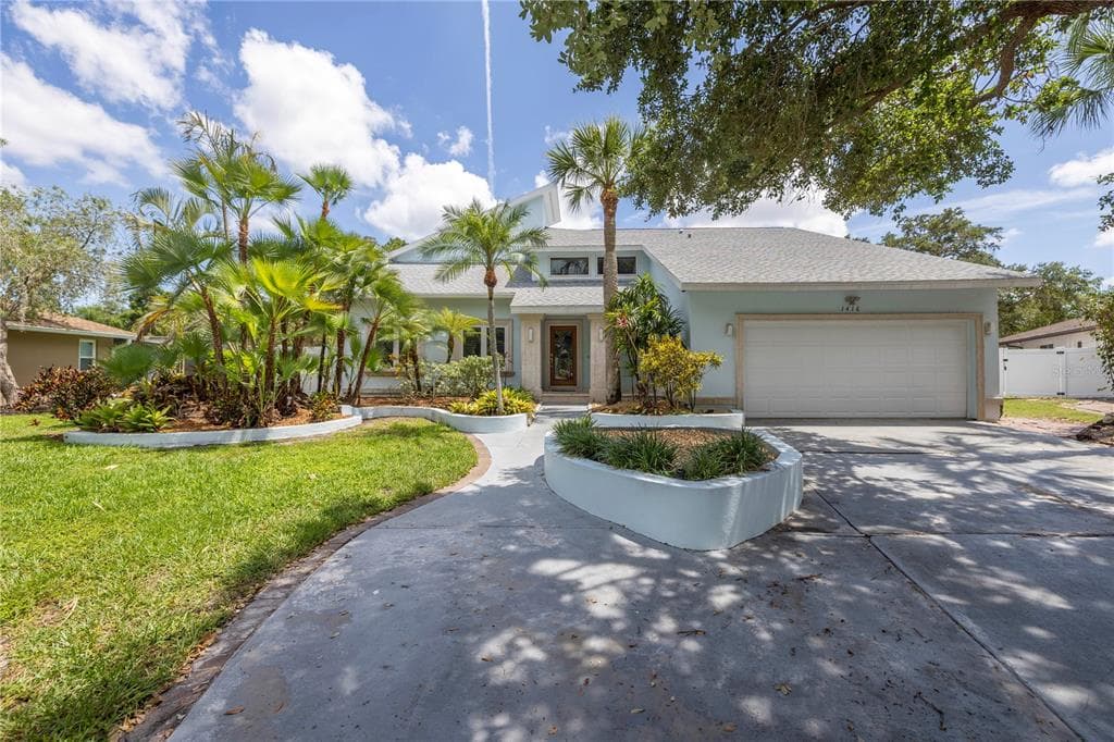1416 72ND AVENUE NE ST PETERSBURG, FL 33702