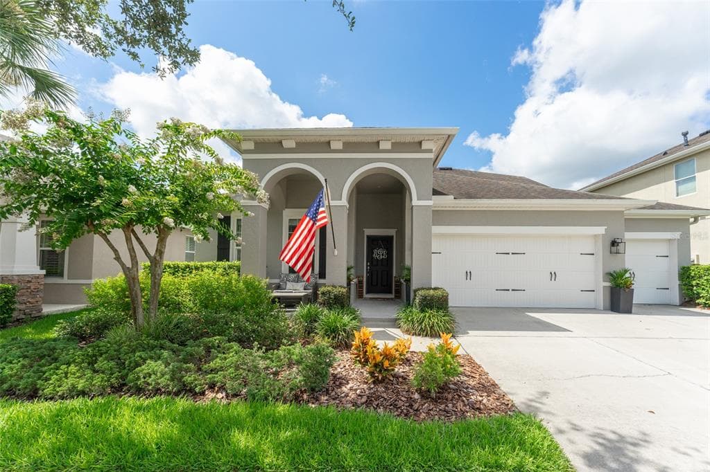 15705 SUNSET RUN LANE LITHIA, FL 33547