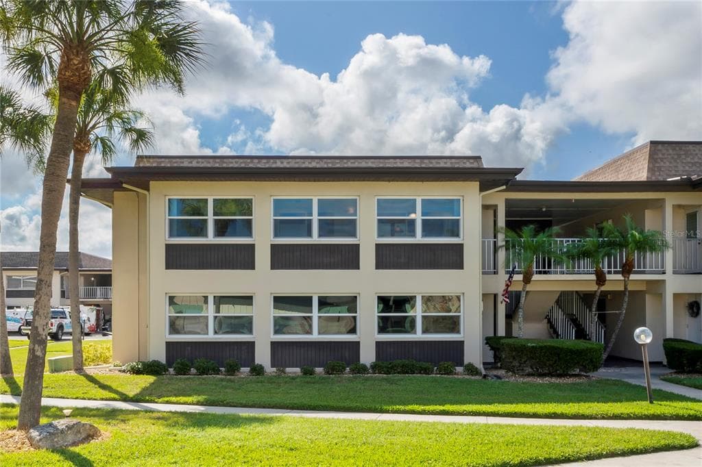 5111 AMULET DRIVE UNIT 201 NEW PORT RICHEY, FL 34652