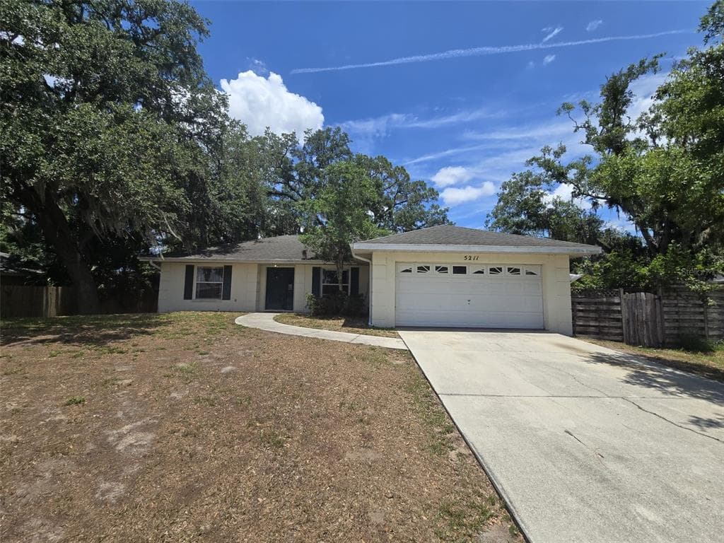 5211 18TH AVENUE E BRADENTON, FL 34208