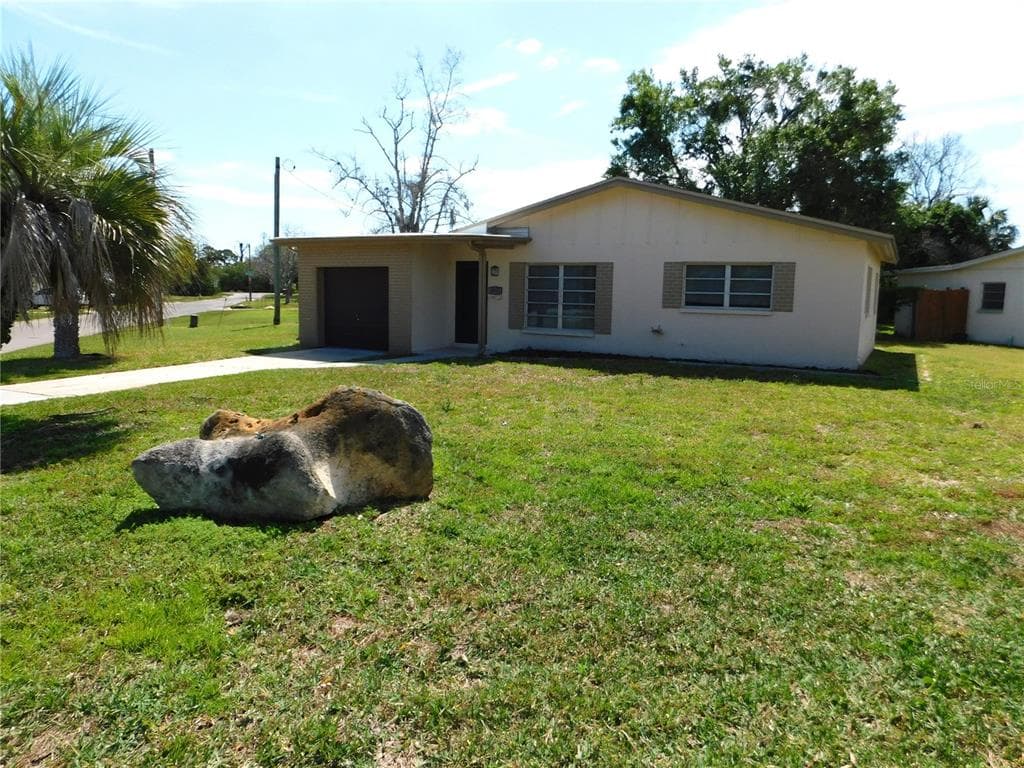 4902 LARGO TERRACE NEW PORT RICHEY, FL 34652