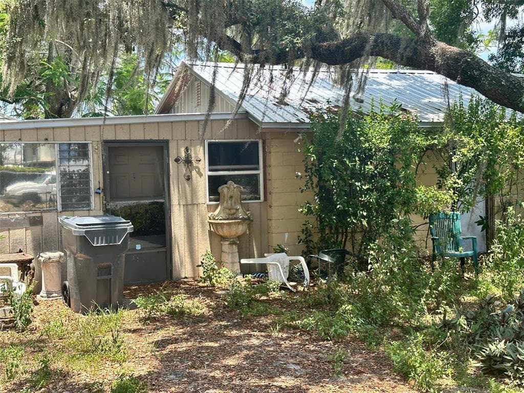 934 SAVANNAH AVENUE LAKELAND, FL 33815