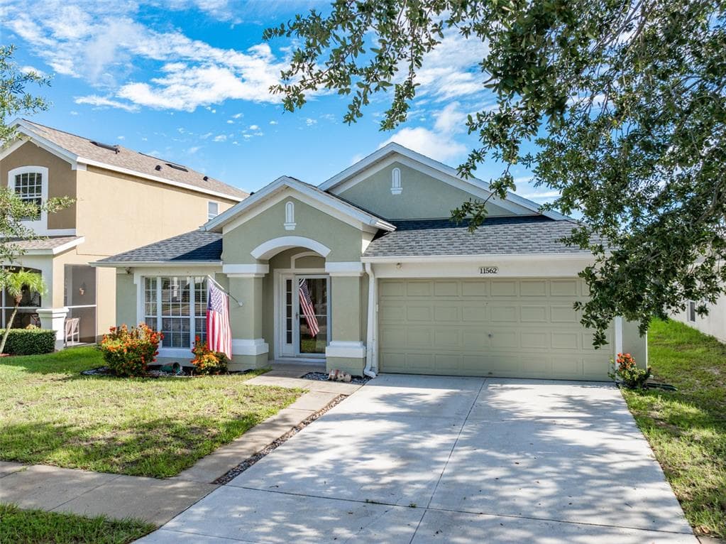 11562 MISTY ISLE LN RIVERVIEW, FL 33579