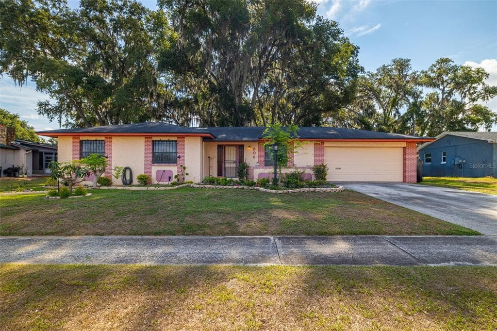 805 SHANGRI LA DRIVE SEFFNER, FL 33584