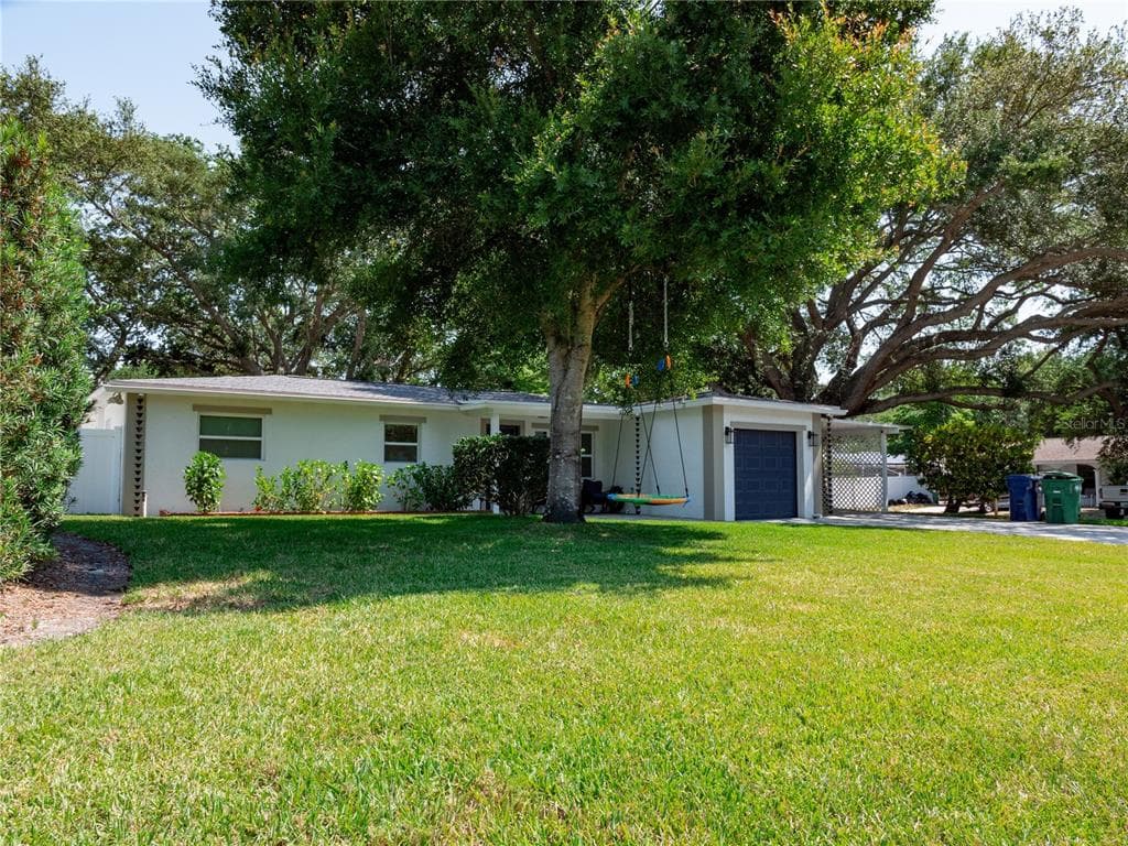 2901 W ROGERS AVENUE TAMPA, FL 33611